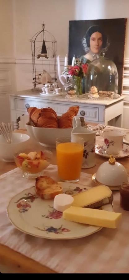 Le Logis Blanc Bed&Breakfast Coursan 外观 照片