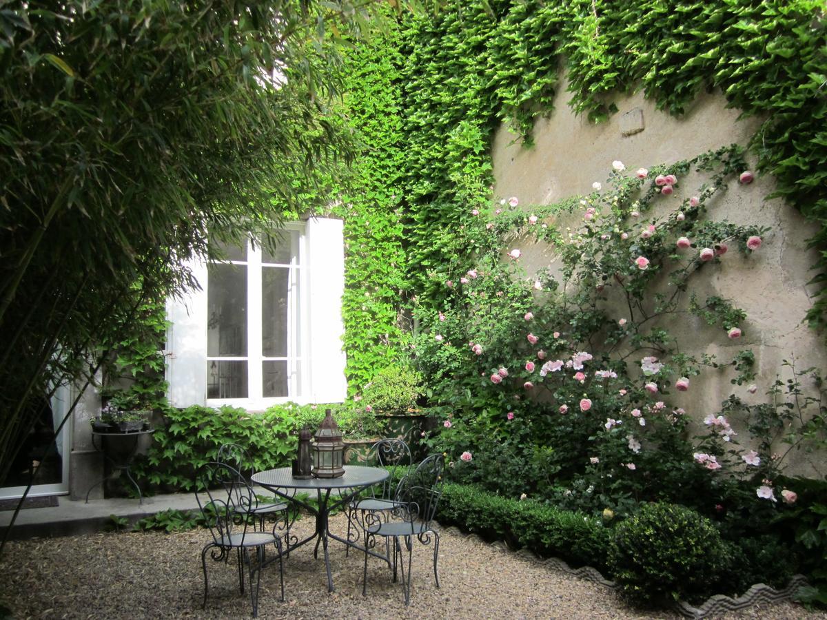 Le Logis Blanc Bed&Breakfast Coursan 外观 照片